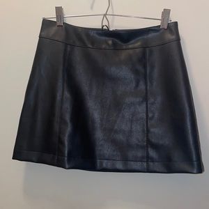 NWOT forever 21 black faux leather mini skirt size small